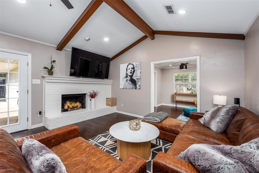 1336 Lark Lane