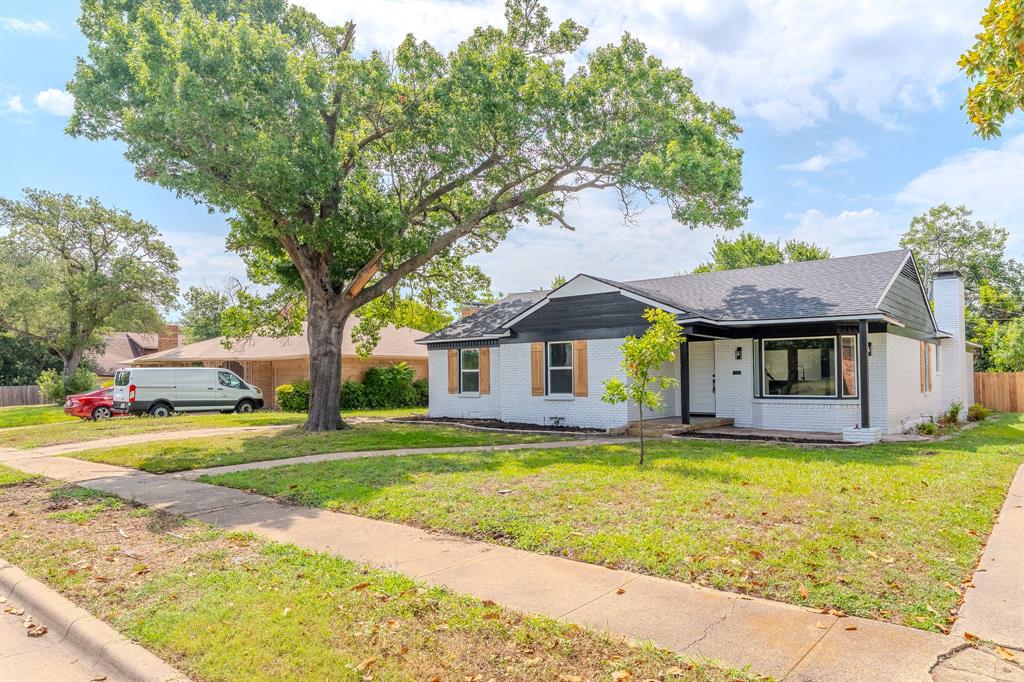 1516 Driftwood Drive