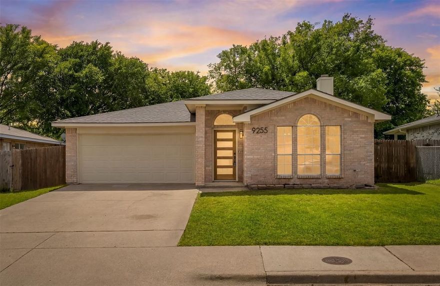 Fully renovated 3-bedroom, 2 FULL bath home in Dallas, conveniently located near major freeway I-20 for easy commuting. This move-in-ready home features a spacious living area, dedicated dining space, and a utility room for washing and drying, along with a pantry for added storage. Enjoy a beautifully designed custom kitchen with new stainless-steel appliances and designer finishes that carry into both bathrooms. A brand-new roof provides peace of mind for years to come. Step outside to a large backyard, perfect for entertaining or relaxing. Best of all, NO HOA! Don’t miss your opportunity to own this stunning home—schedule your showing today.