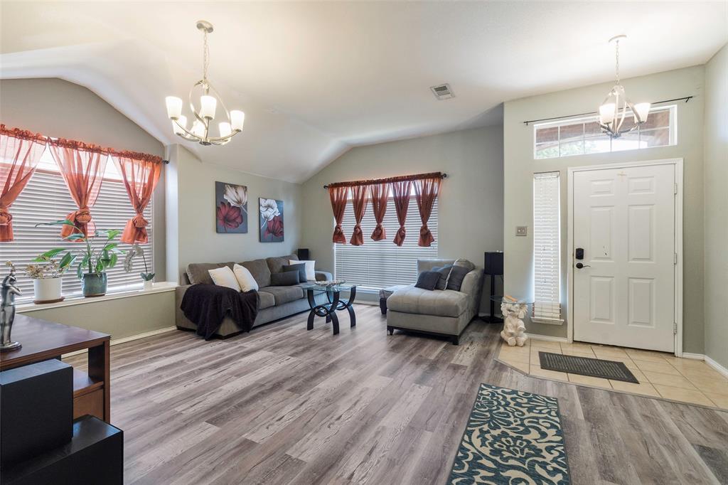 809 Fox Run Trail