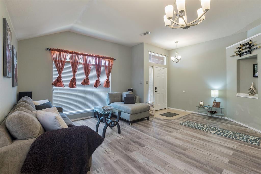 809 Fox Run Trail