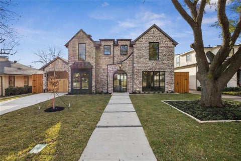 Photo of 6860 Southridge Drive, Dallas, TX 75214 (MLS # 21336325)