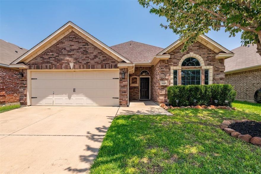 This exquisite single-story home in Trinity Vista Trail offers the perfect blend of comfort, style, and modern upgrades. Featuring three bedrooms, two bathrooms, and 1,898 square feet of thoughtfully designed living space, this home is sure to impress.
Located in the highly desirable Lakes of the River Trails subdivision, residents enjoy access to scenic jogging paths and a peaceful community lake—ideal for outdoor recreation and relaxation.
Inside, the chef-inspired kitchen showcases premium appliances, elegant granite countertops, and ample space for cooking and gathering. Hardwood flooring flows through the main living areas, complemented by a striking porcelain-surround fireplace and a stylish accent wall in the dining area.
The spacious primary suite serves as a private retreat, complete with an en suite bathroom featuring a garden tub, separate shower, dual vanities, and a large walk-in closet.
Step outside to a covered back patio with a pergola—perfect for entertaining or enjoying quiet evenings outdoors. Raised garden beds and a storage shed provide added functionality and convenience.
This beautifully upgraded home offers exceptional living both inside and out—ready for you to make it your own.