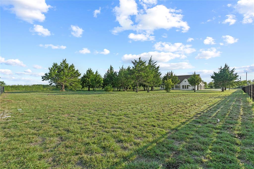 Chanteuse Manor - Residential