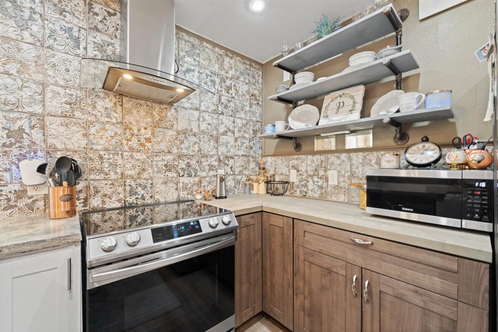 2516 Brushy Nob Drive