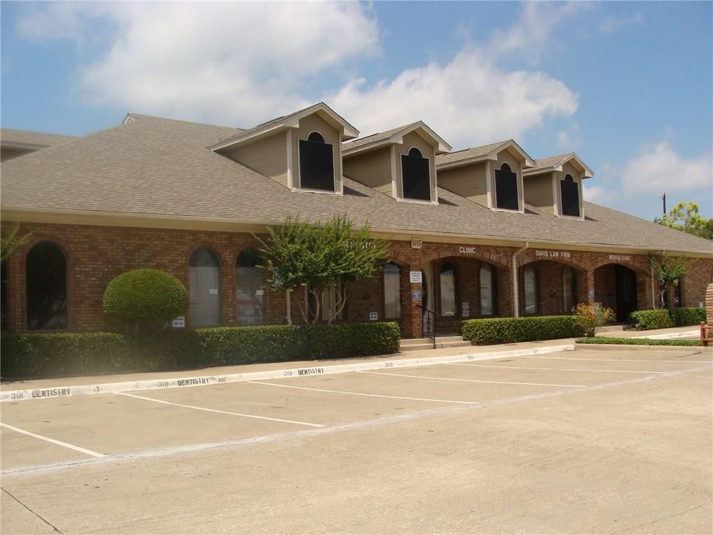 Photo of 5115 N Galloway Avenue N #303, Mesquite, TX 75150 (MLS # 20595041)