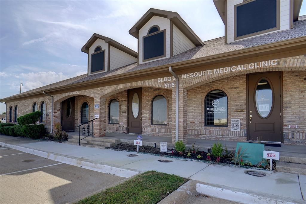 Photo of 5115 N Galloway Avenue N #303, Mesquite, TX 75150 (MLS # 20595041)