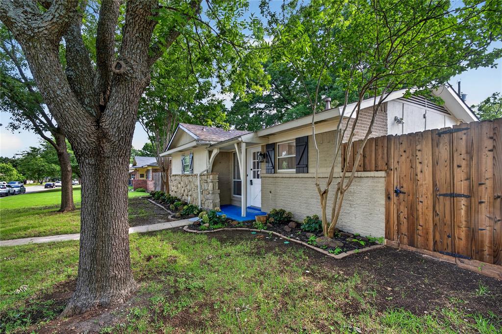 1621 Debbie Drive