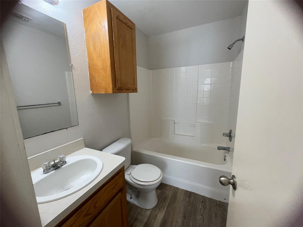 Robertson-Hunter Add - Residential Lease