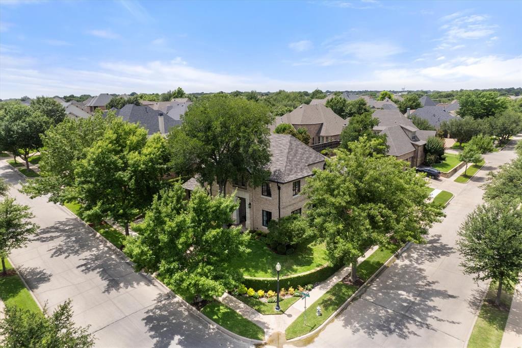 2319 Royal Oaks Drive