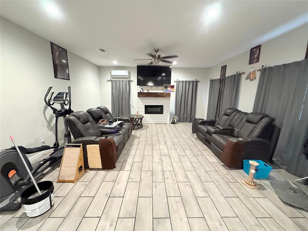 264 E 41st Street