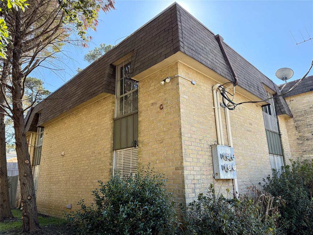 7000 Creswell Road 108