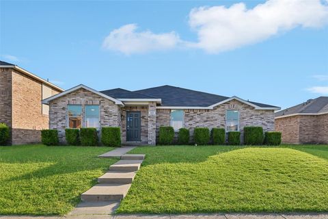 Photo of 3037 Paint Brush Place, Lancaster, TX 75134 (MLS # 21275389)