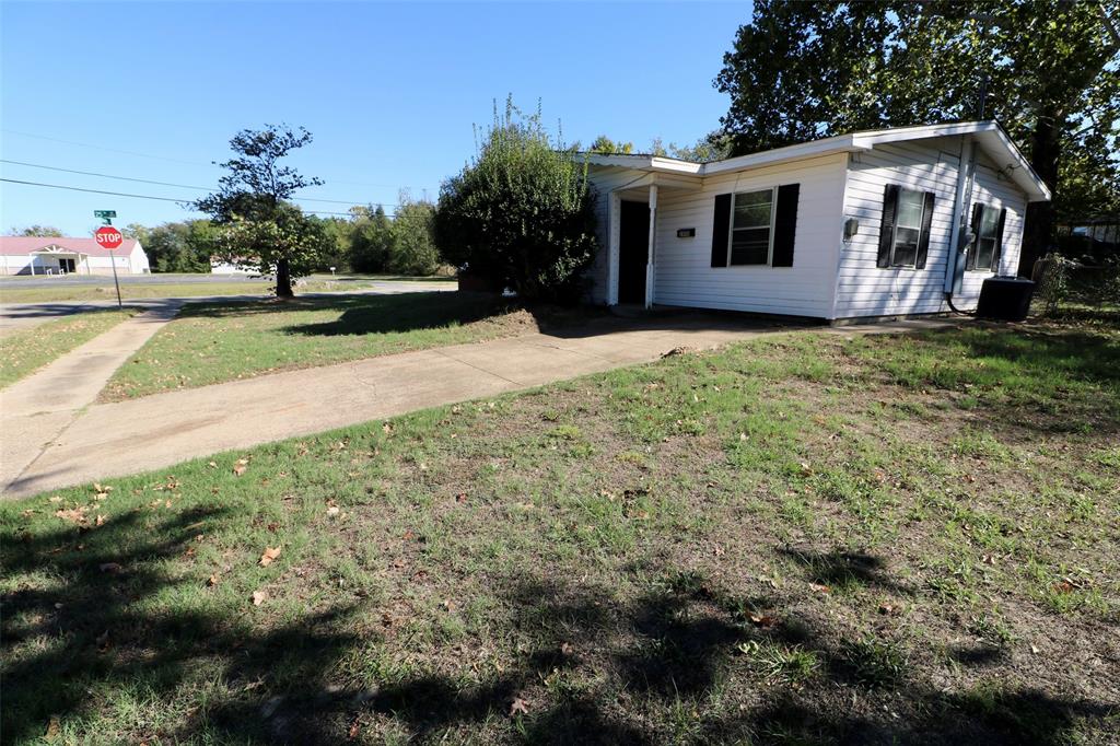 2490 Beverly Drive