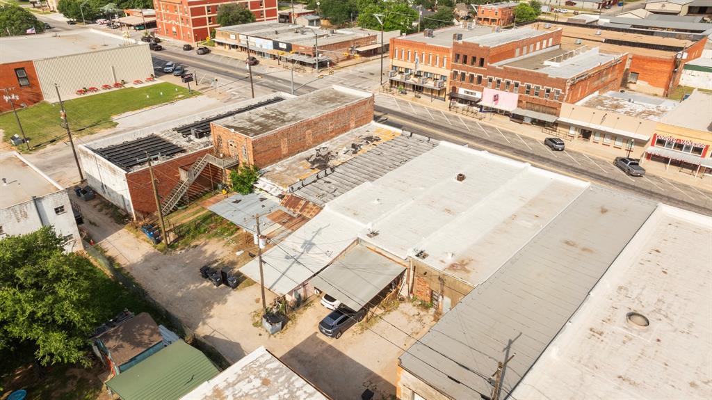 Orig Deleon - Commercial Sale