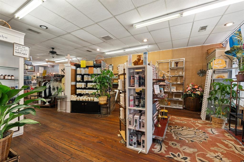 Orig Deleon - Commercial Sale