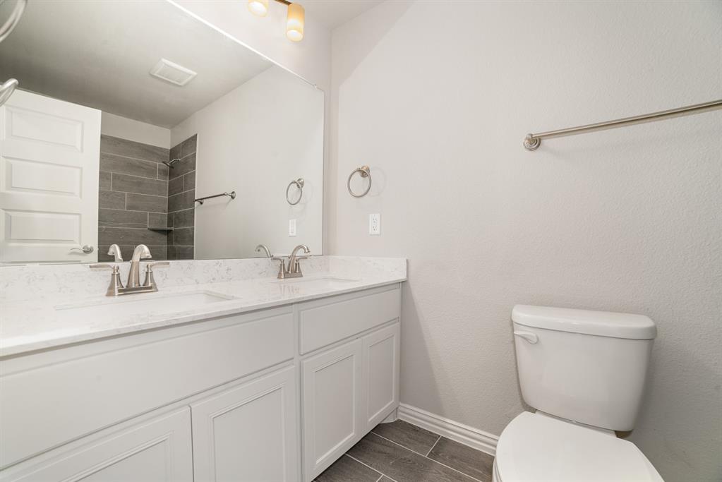 Dustin Manor - Residential