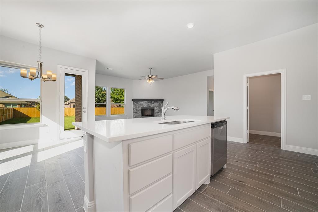 Dustin Manor - Residential