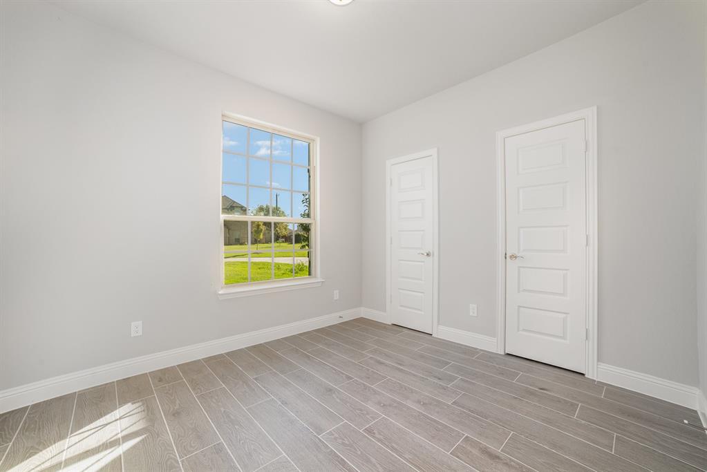 Dustin Manor - Residential