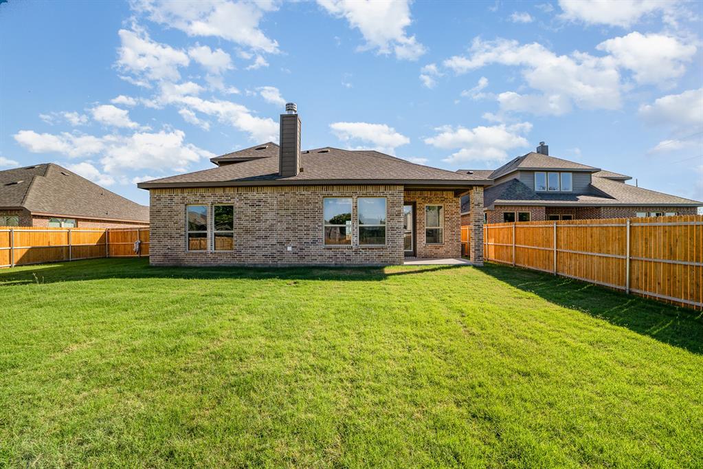 Dustin Manor - Residential