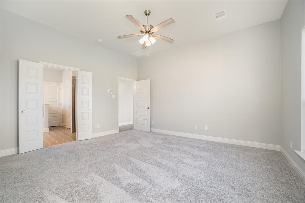 Dustin Manor - Residential