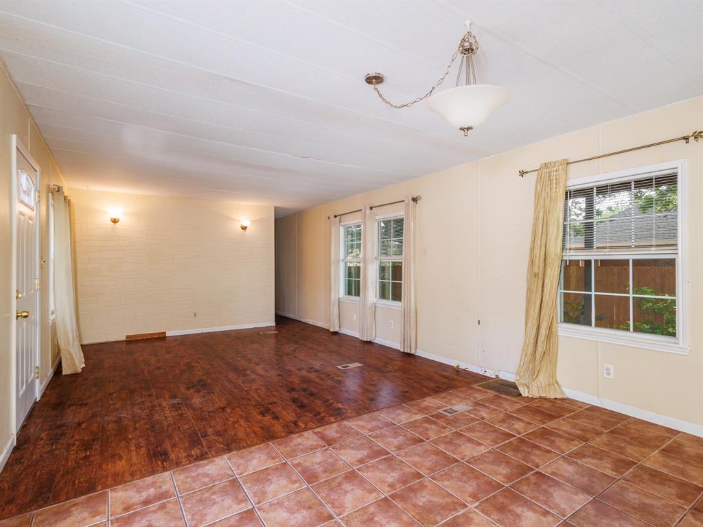 415 Longhorn Drive