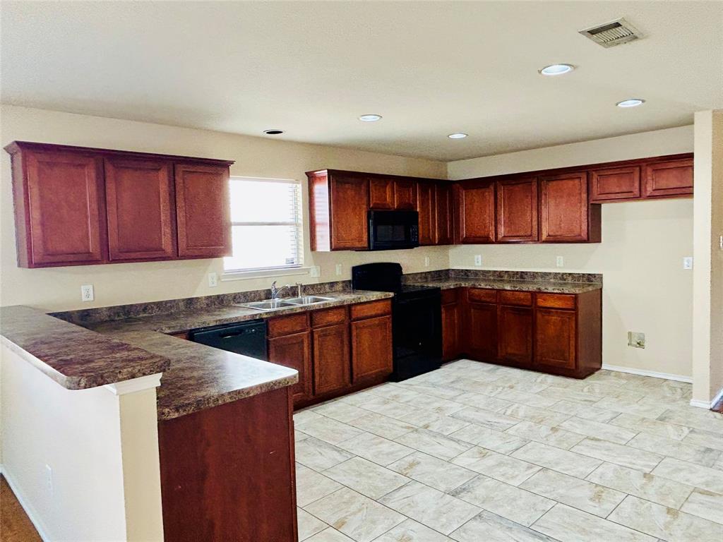 Fossil Hill Estates - Residential Lease