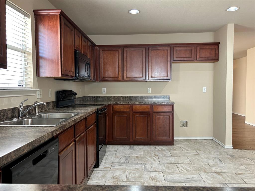 Fossil Hill Estates - Residential Lease