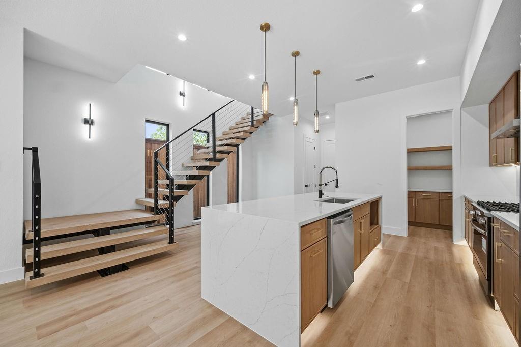 Clifton Place 02 - Residential