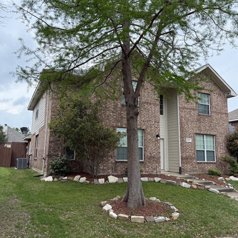 2827 Clear Creek Drive