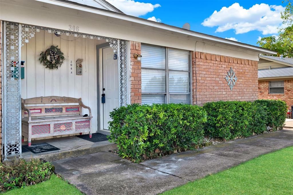 Photo of 318 Hilltop Avenue #A, Richardson, TX 75081 (MLS # 21268570)