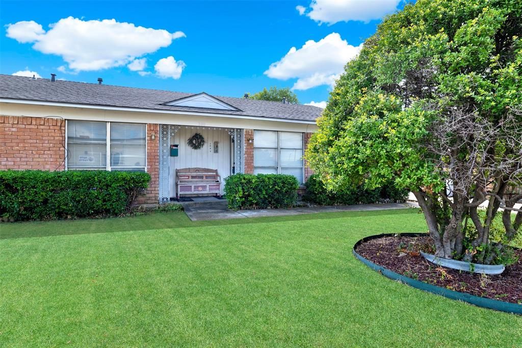 Photo of 318 Hilltop Avenue #A, Richardson, TX 75081 (MLS # 21268570)