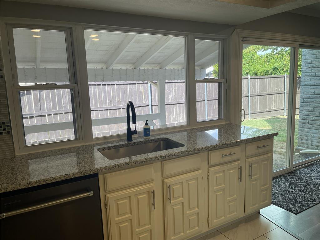 White Rock Village 02 - Residential