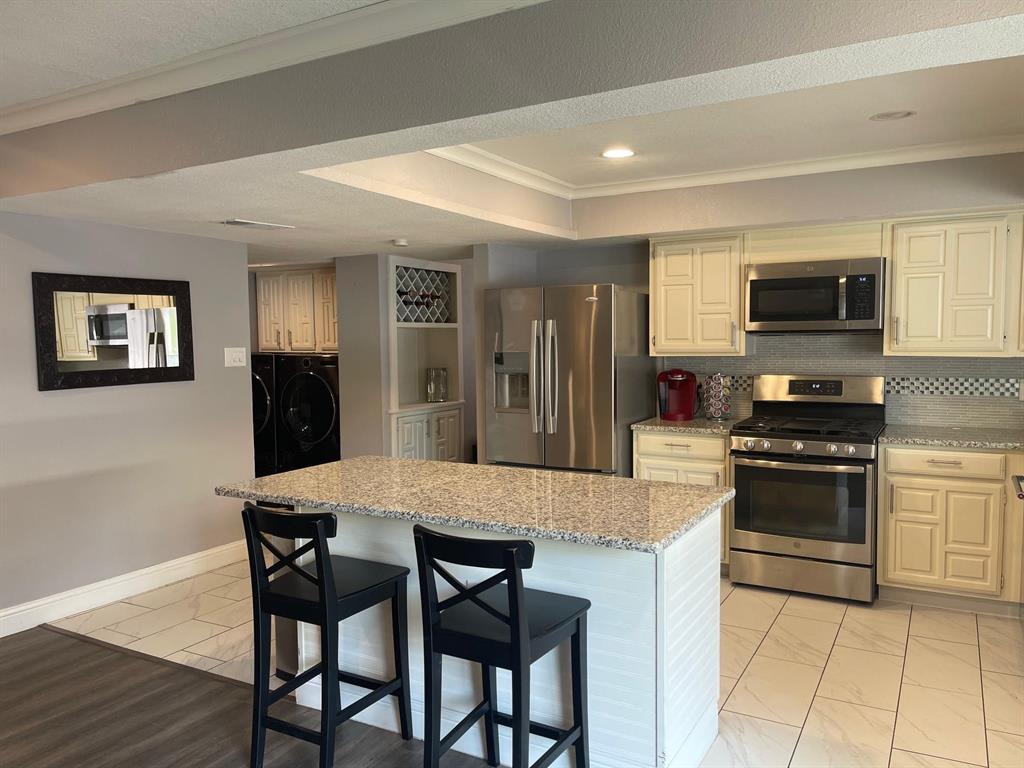 White Rock Village 02 - Residential