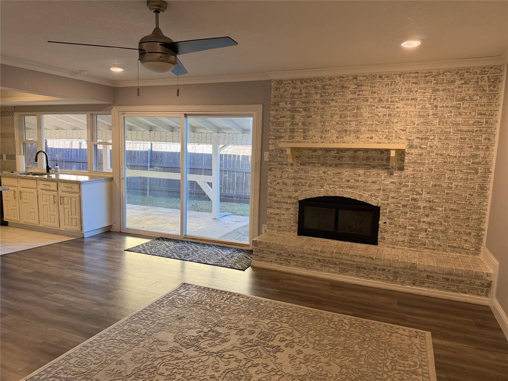 White Rock Village 02 - Residential