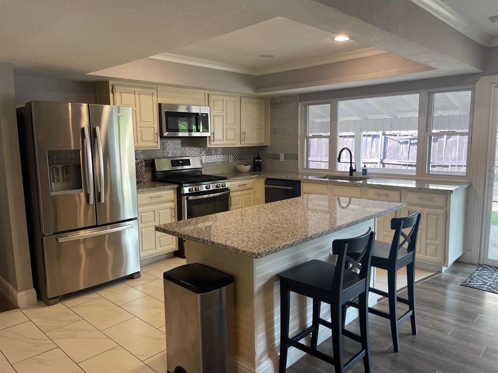 White Rock Village 02 - Residential