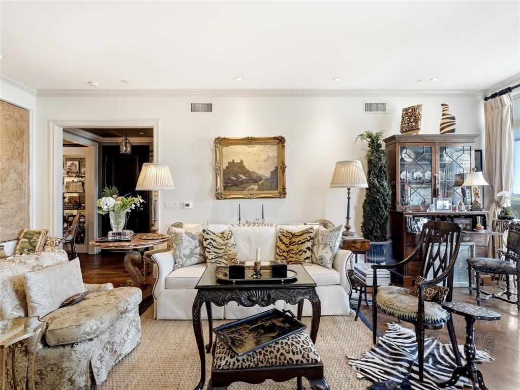 3505 Turtle Creek Boulevard 9G