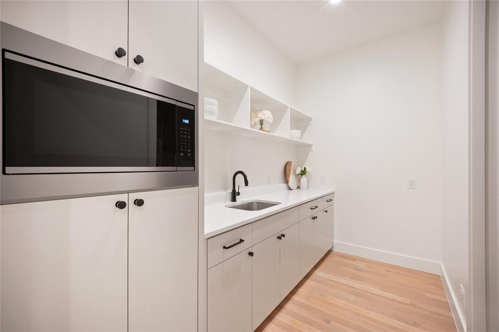 WHITE ROCK FORREST - Residential