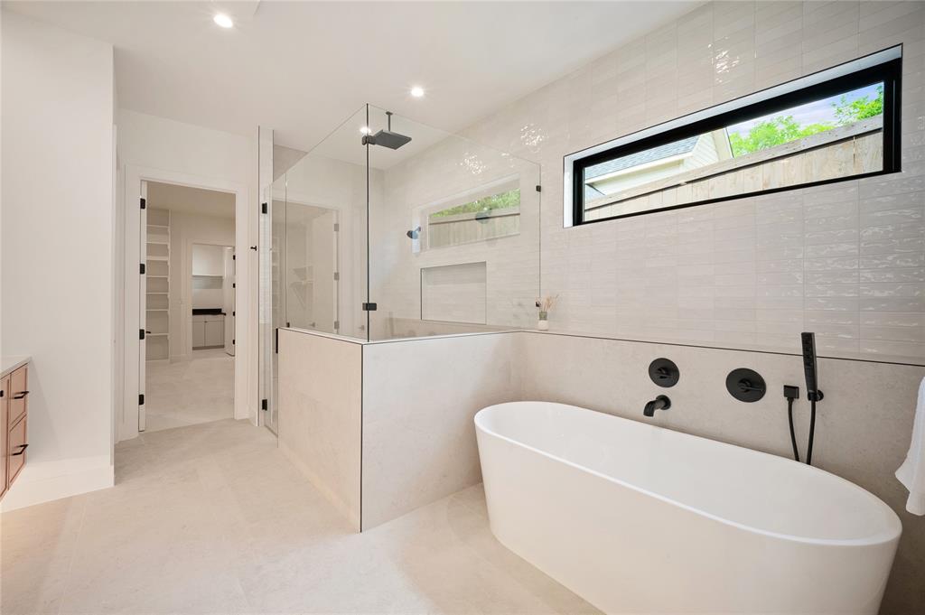 WHITE ROCK FORREST - Residential