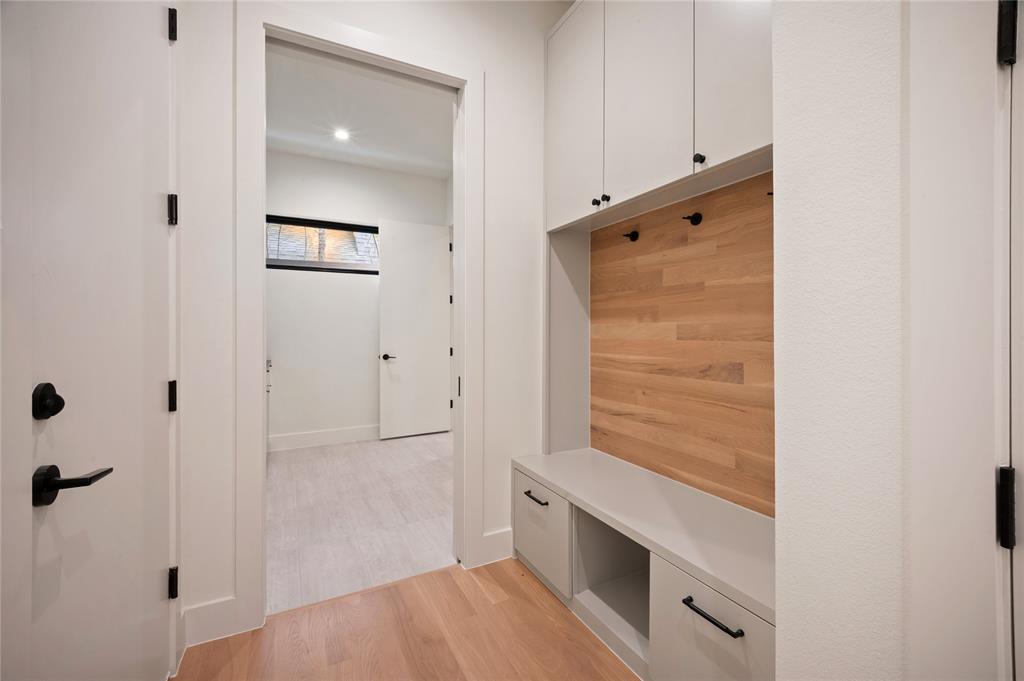 WHITE ROCK FORREST - Residential