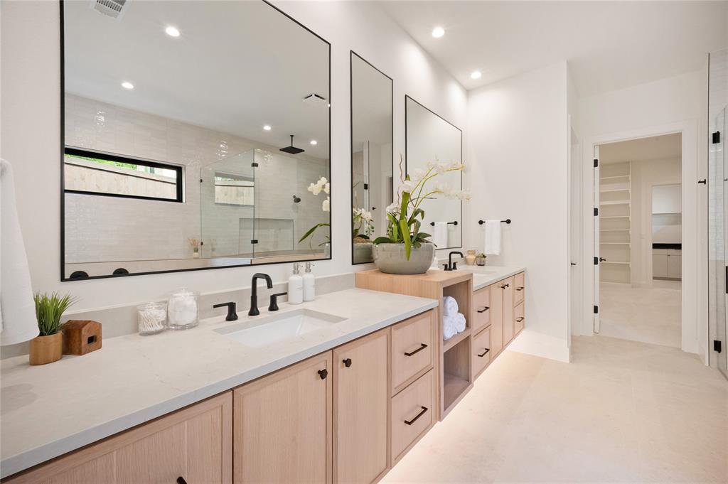 WHITE ROCK FORREST - Residential