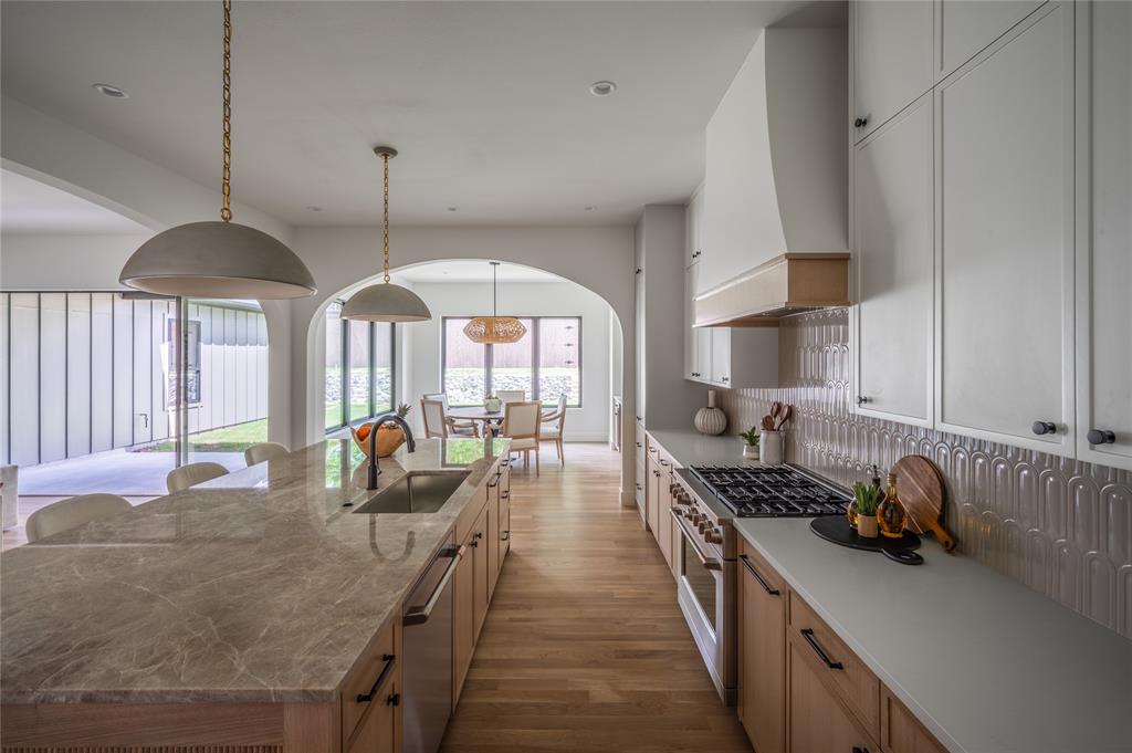 WHITE ROCK FORREST - Residential