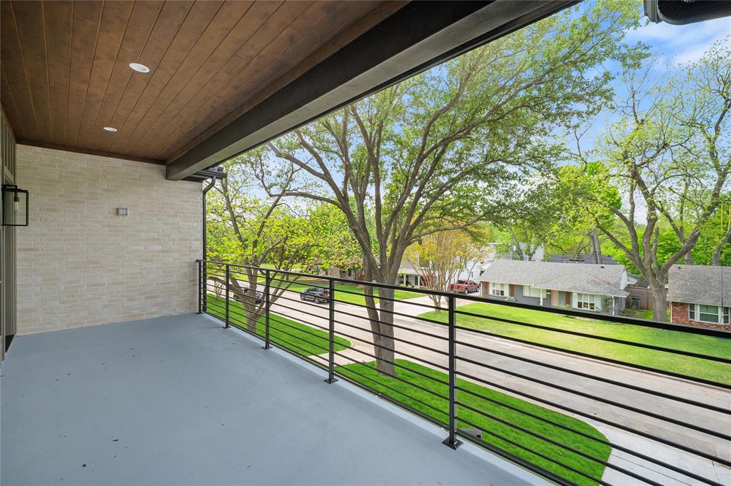 WHITE ROCK FORREST - Residential