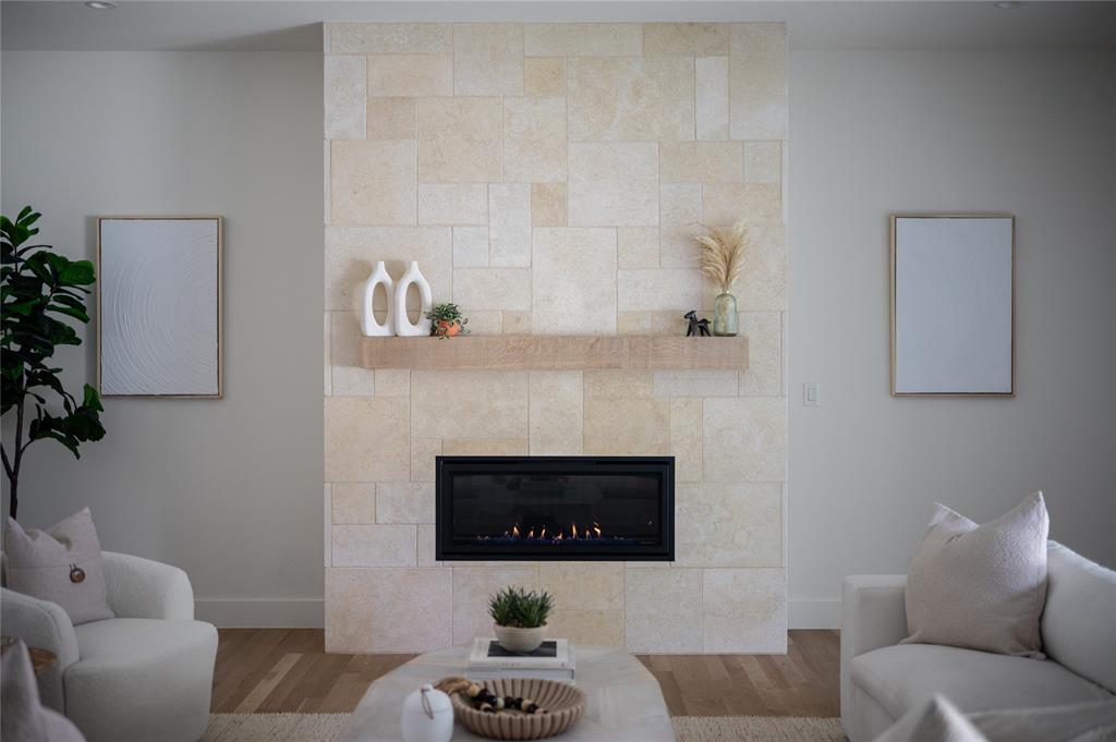 WHITE ROCK FORREST - Residential