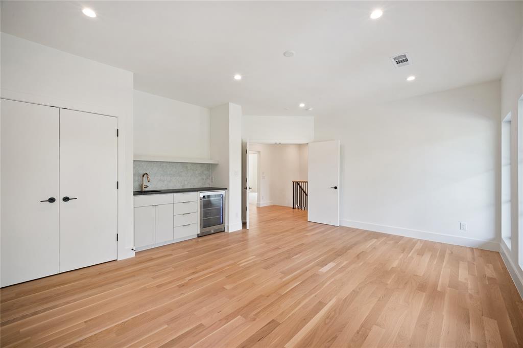 WHITE ROCK FORREST - Residential