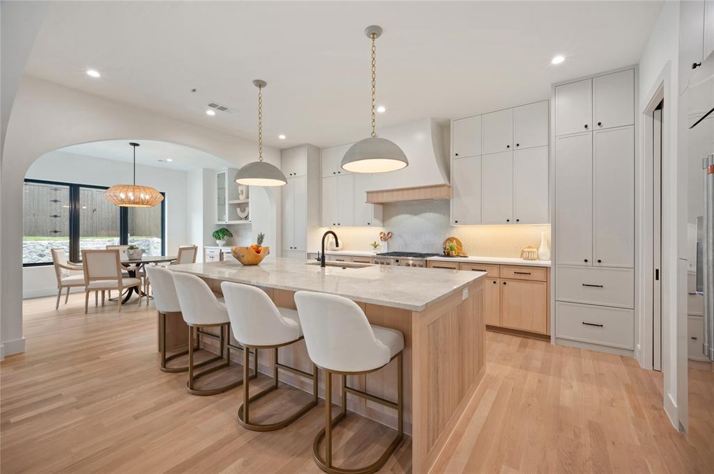 WHITE ROCK FORREST - Residential