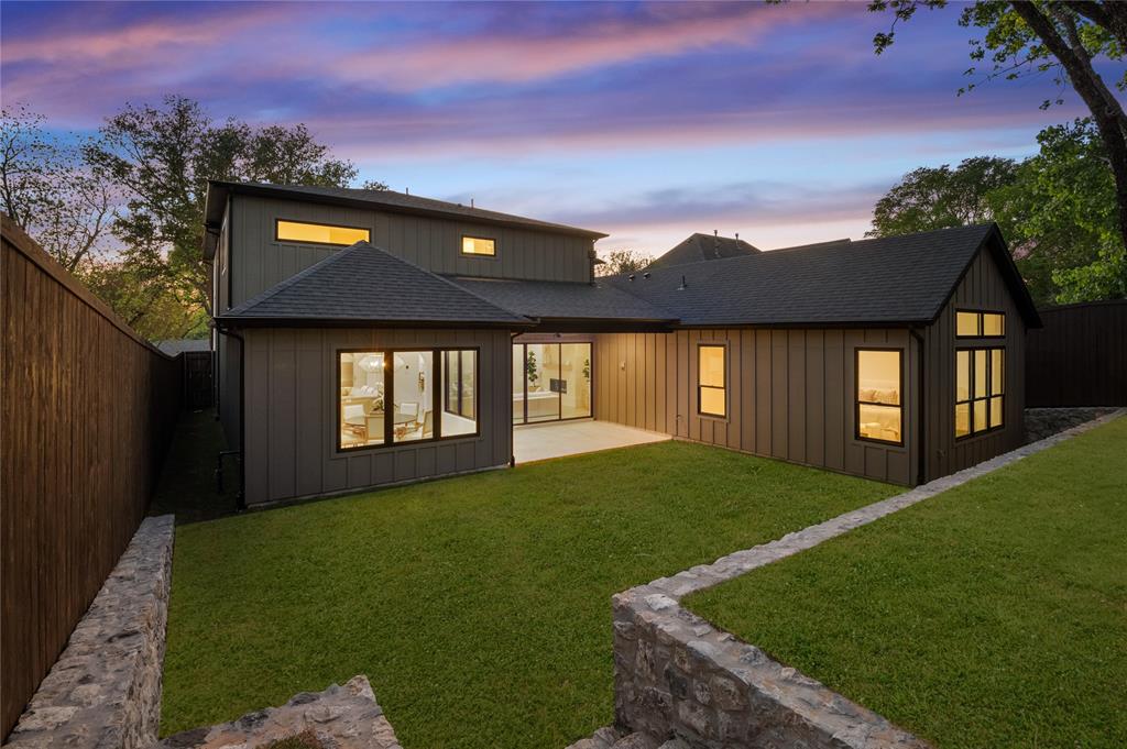 WHITE ROCK FORREST - Residential