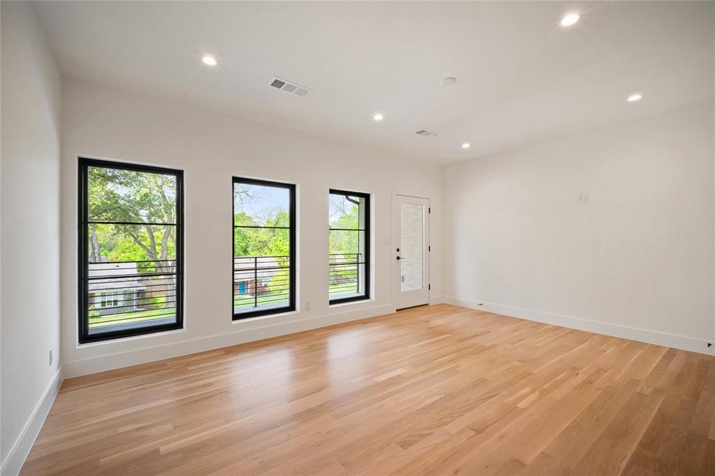 WHITE ROCK FORREST - Residential