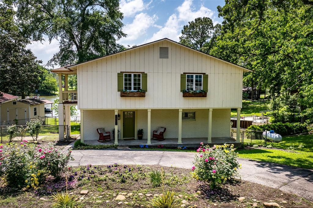1501 Oak Shore Drive