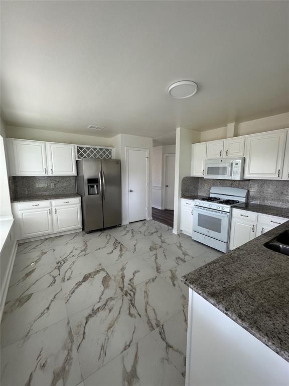 Russell Creek Ph III - Residential Lease